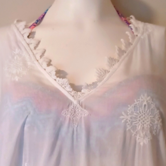 Gauzy White Embroidered Lace Trimmed Cover Up - Picture 7 of 7
